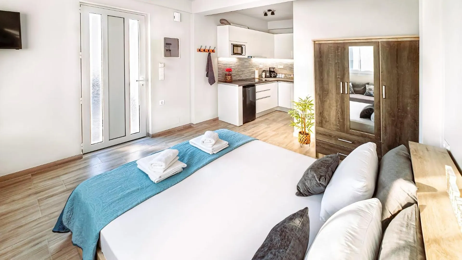 Holiday House Heraklion & Roof Garden Appartement